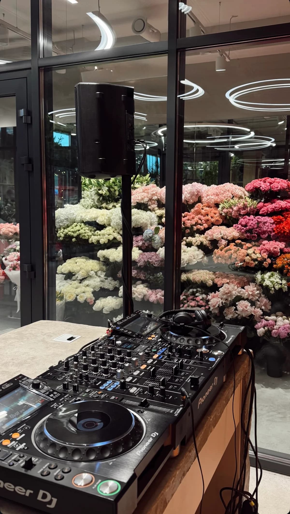 WTF! Flowers DJ booth