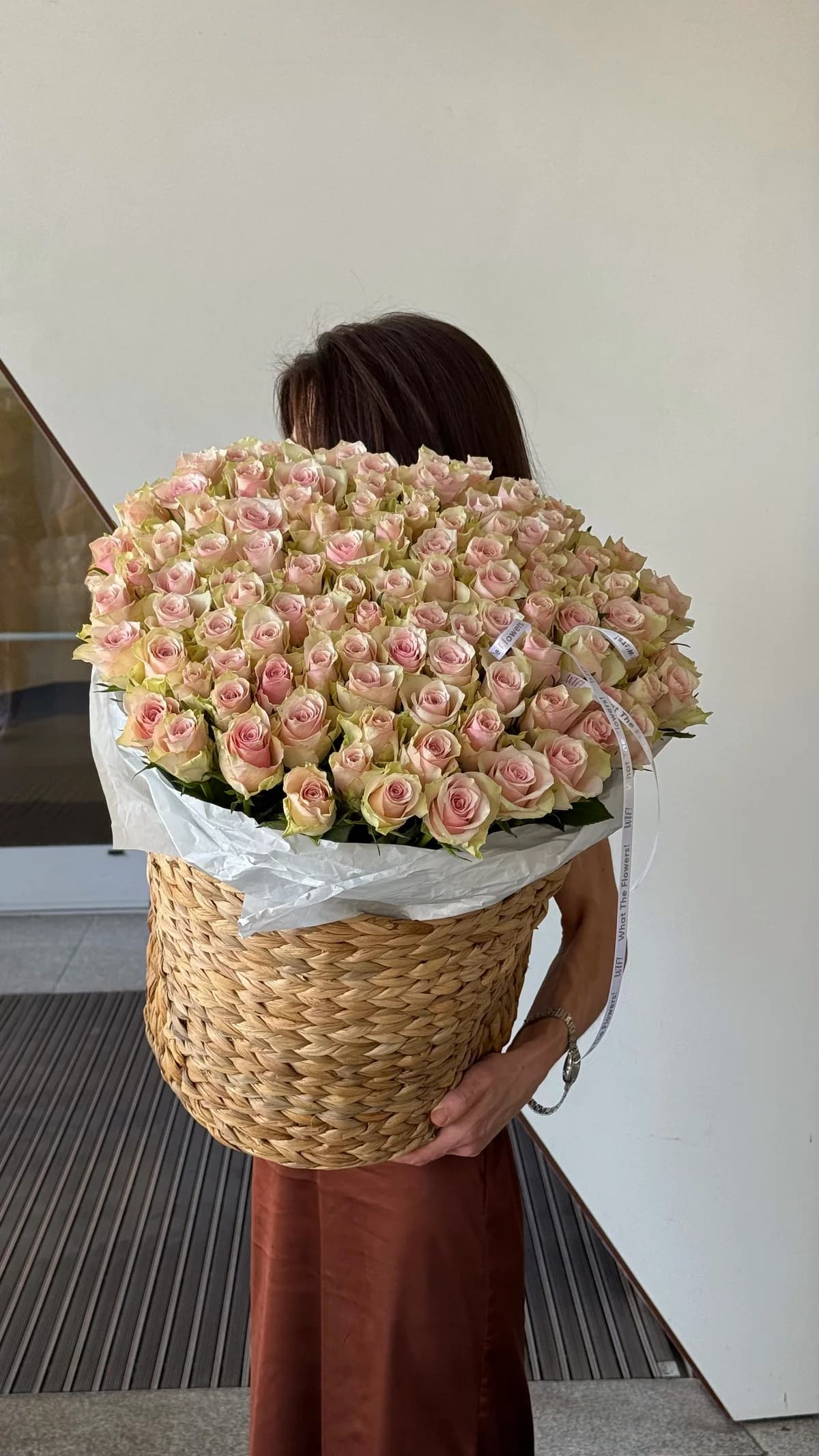 Powder Rose Basket 101 — авторский букет от WTF! Днепр