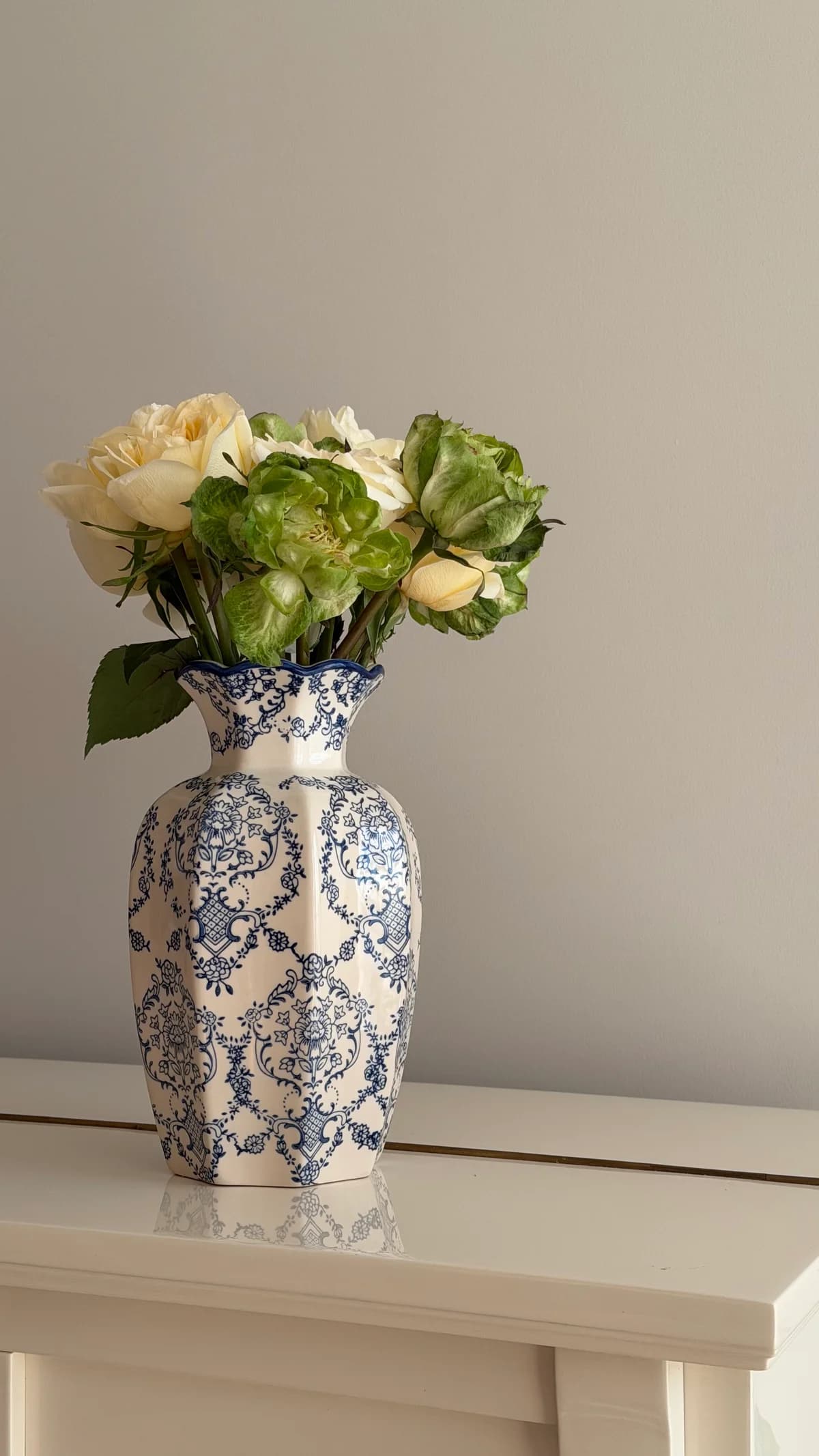 Vase Sculptural L — авторський букет від WTF! Дніпро