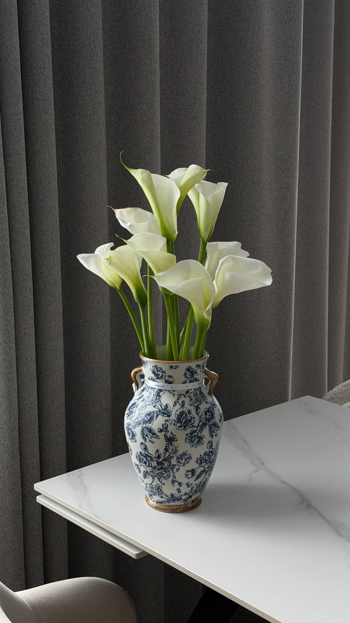 Vase Statement XL — авторський букет від WTF! Дніпро