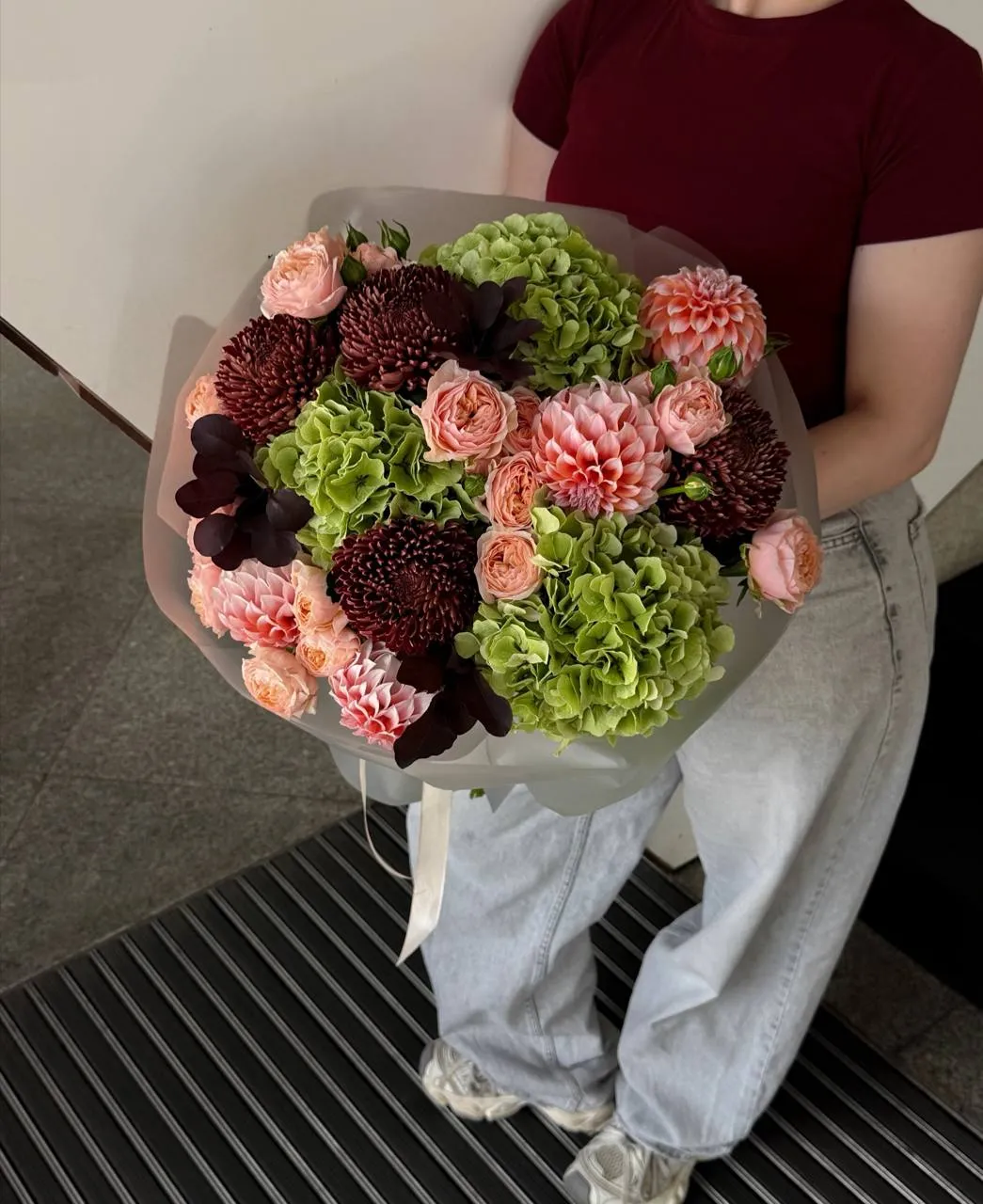 Burgundy Garden Mix — авторський букет від WTF! Дніпро
