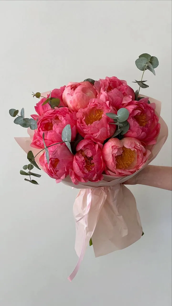 Coral Charm Elegance — авторский букет от WTF! Днепр