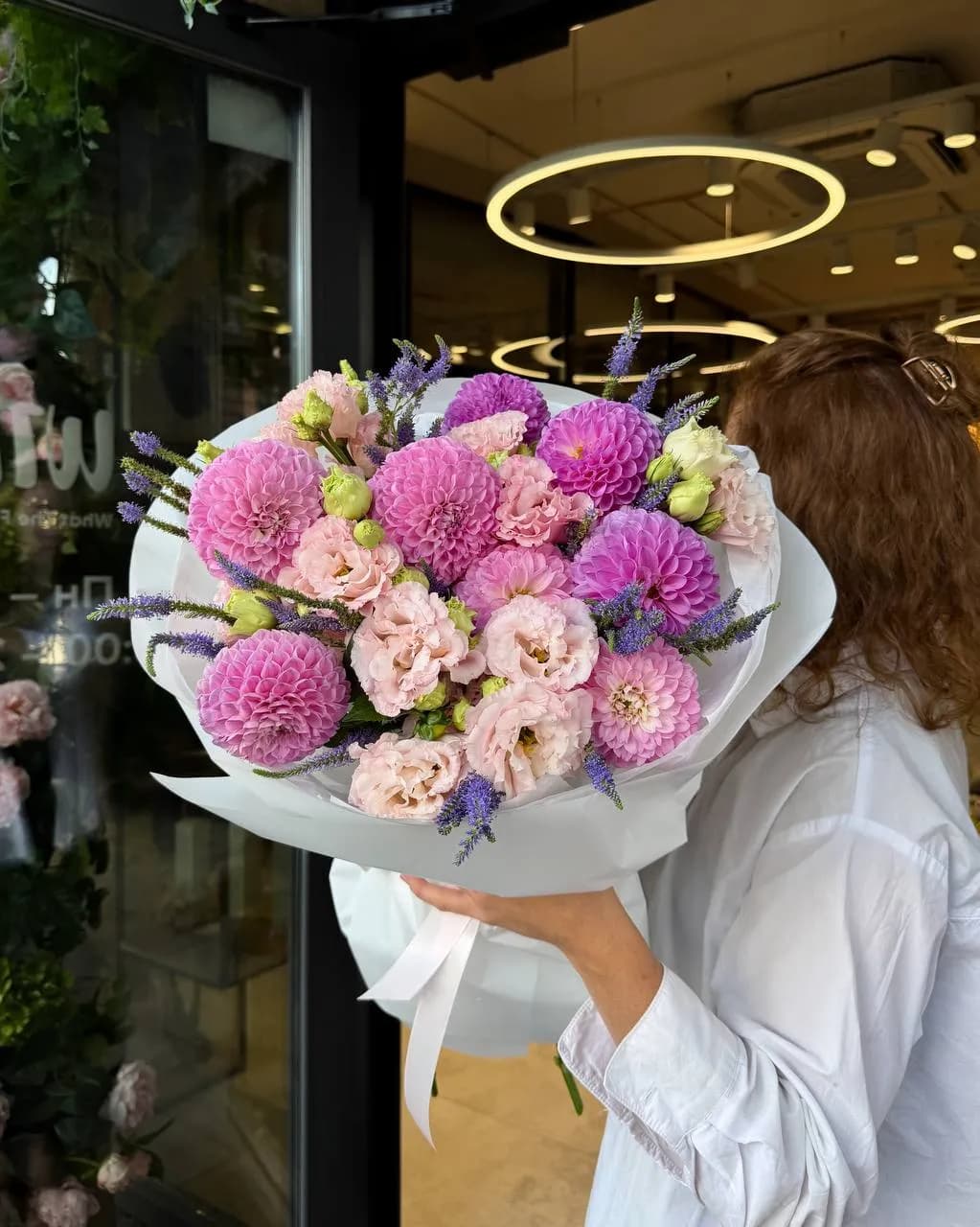 Dahlia Lisianthus Mix — авторський букет від WTF! Дніпро