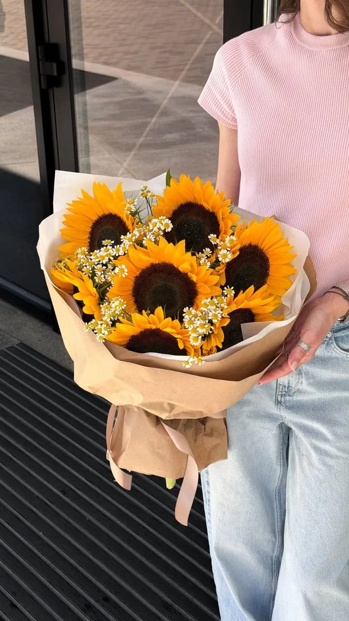 Golden Field Daisy — авторский букет от WTF! Днепр