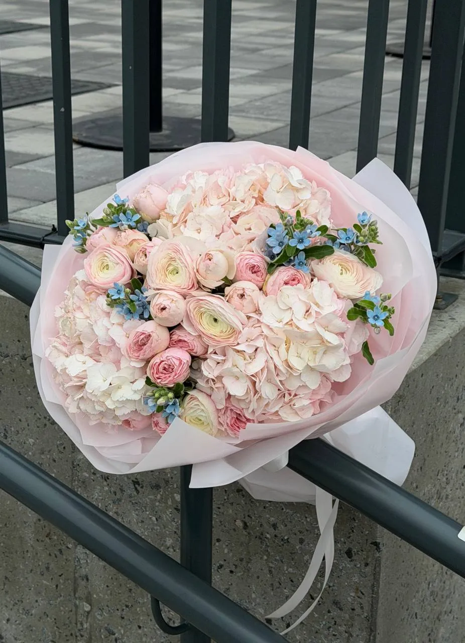 Hydrangea Harmony — авторський букет від WTF! Дніпро