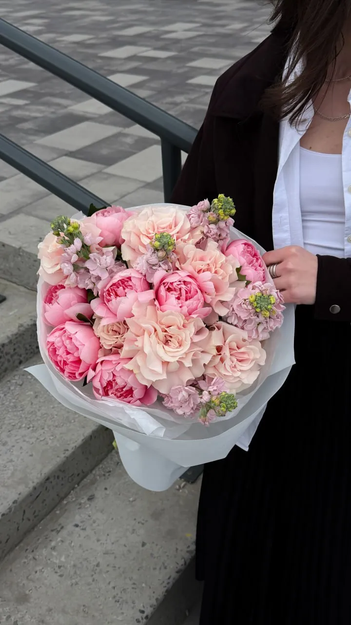 Peony Romance — авторський букет від WTF! Дніпро