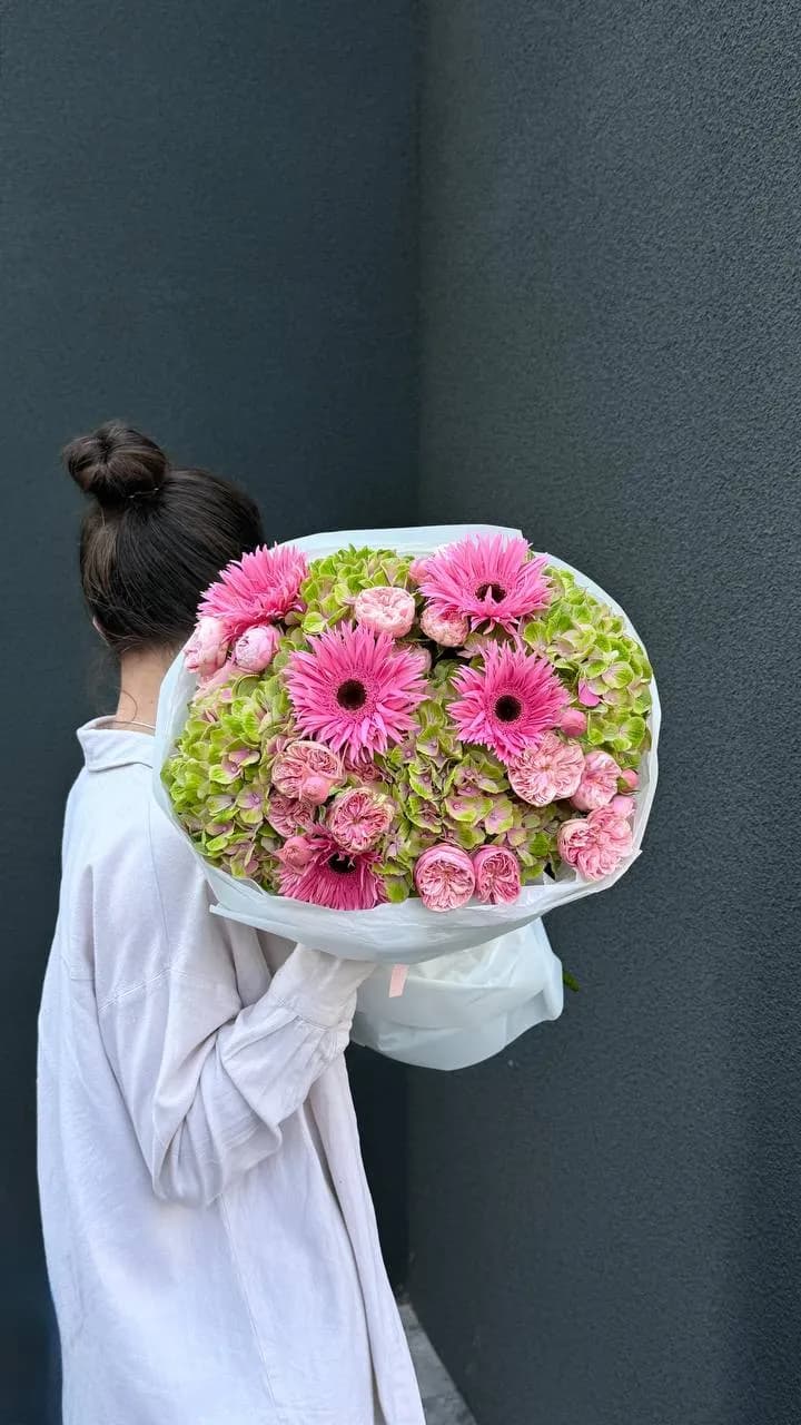 Pink Gerbera Garden — авторский букет от WTF! Днепр