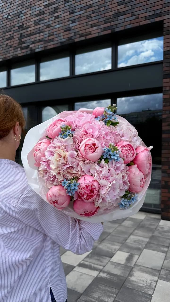Pink Peony Cloud — авторский букет от WTF! Днепр