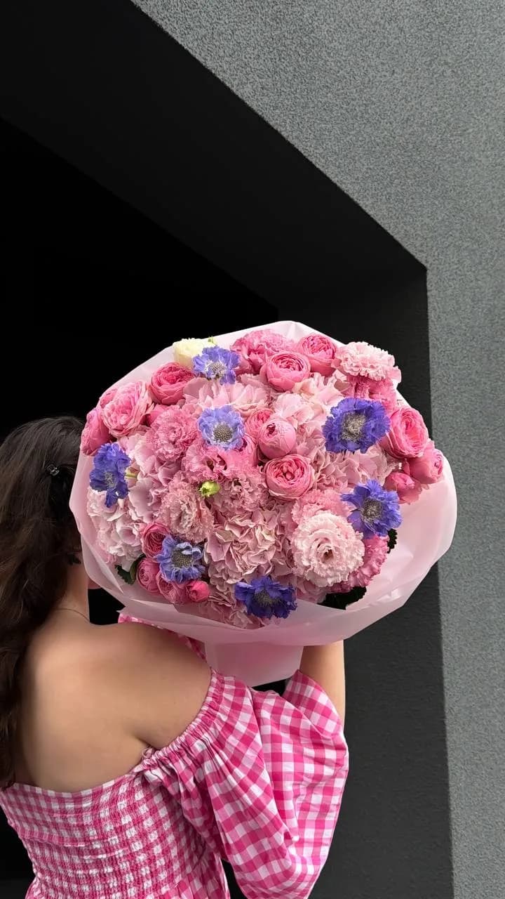 Pink Scabiosa Burst — авторский букет от WTF! Днепр