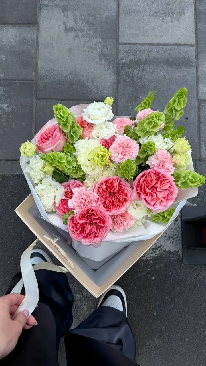 Rose Carnation Bouquet — авторський букет від WTF! Дніпро