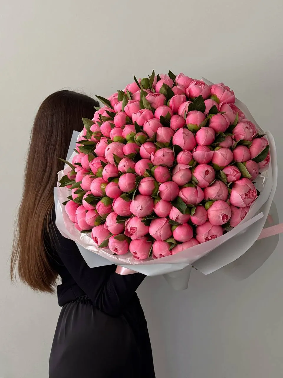 Salmon Peony 101 — авторський букет від WTF! Дніпро