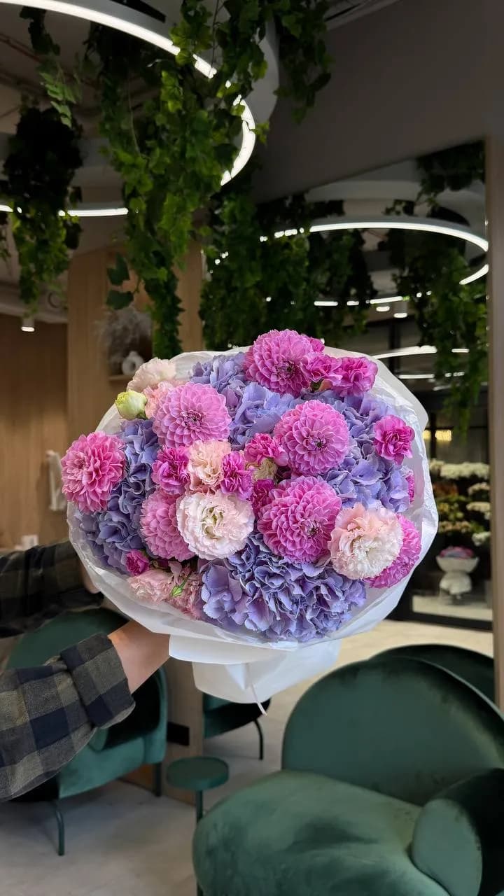 Violet Dahlia Mist — авторський букет від WTF! Дніпро