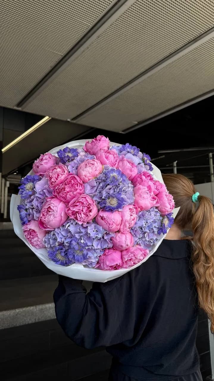 Violet Peony Burst — авторский букет от WTF! Днепр